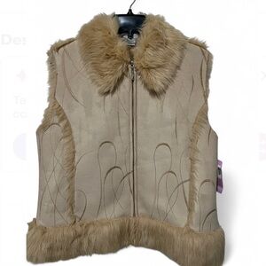 Lisa International Plush Faux Fur Vest Jacket in Cream